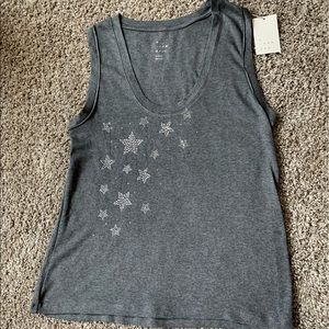 Tee with rhinestone stars decor 🌟🌟